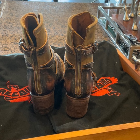 WOMEN’S FREEBIRD CANYON BOOT. SIZE: 8 - Picture 3 of 7